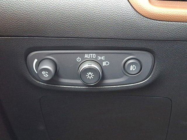 Used 2020 Buick Encore GX Essence w/ Advanced Technology Package image 28