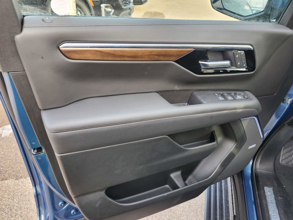 New 2025 Chevrolet Tahoe High Country image 29