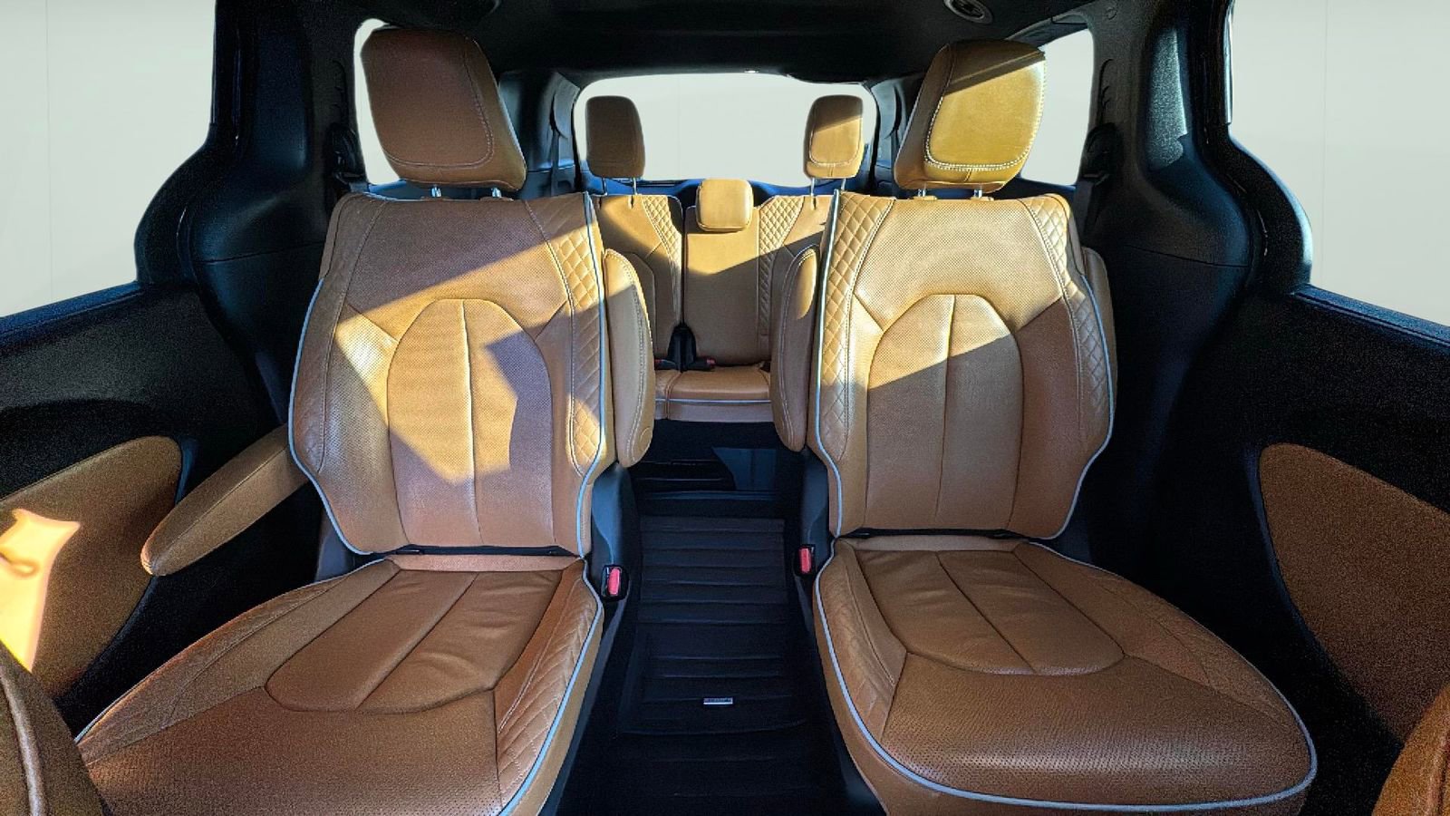 Used 2023 Chrysler Pacifica Pinnacle image 26