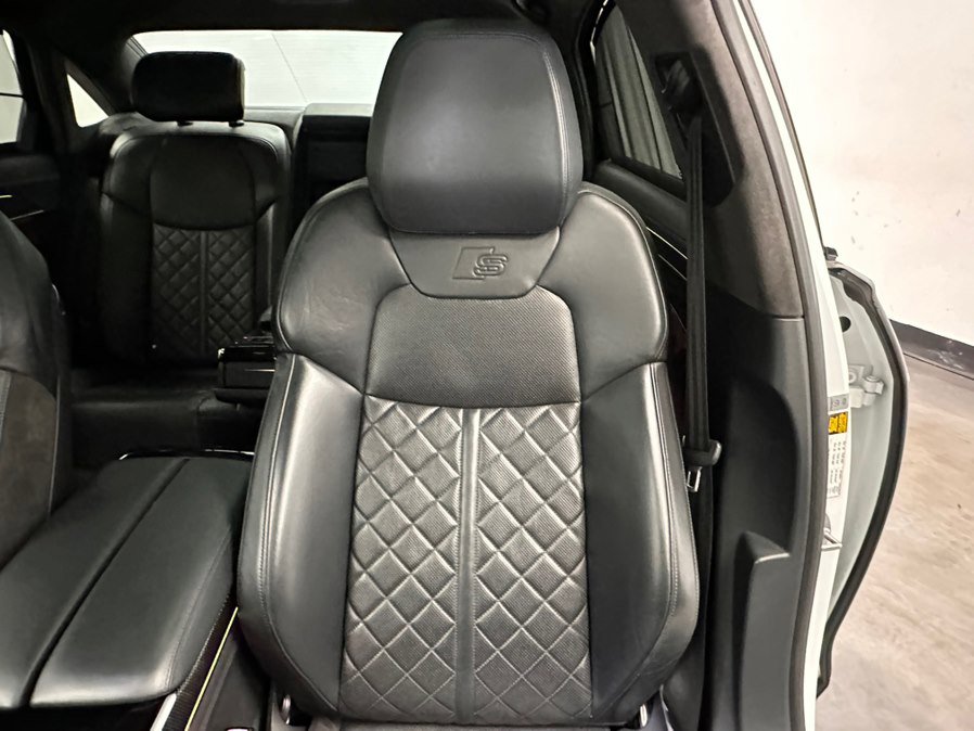 Used 2020 Audi S8 L w/ Full Leather Package image 22