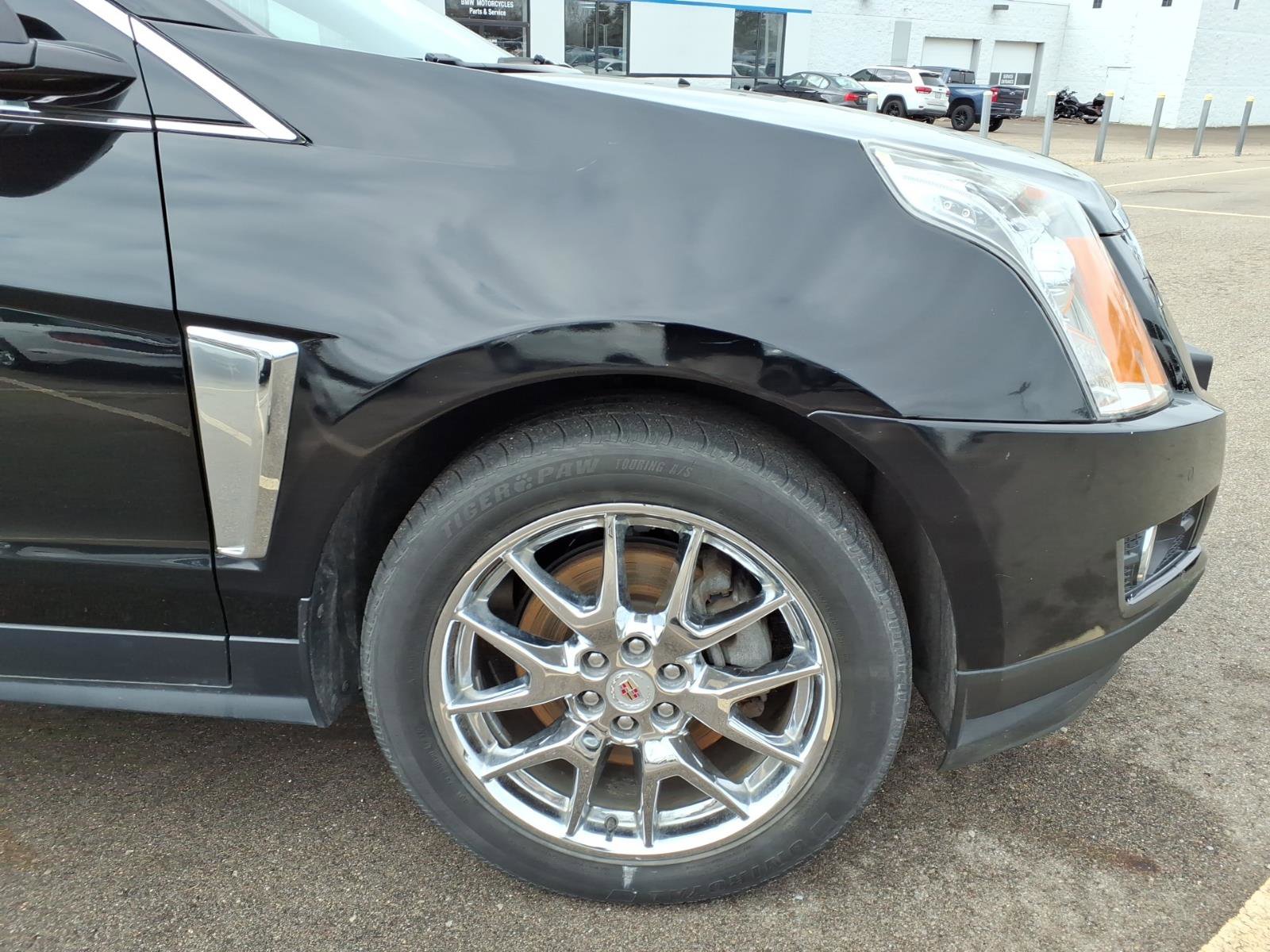 Used 2014 Cadillac SRX Performance w/ Driver Awareness Package image 25