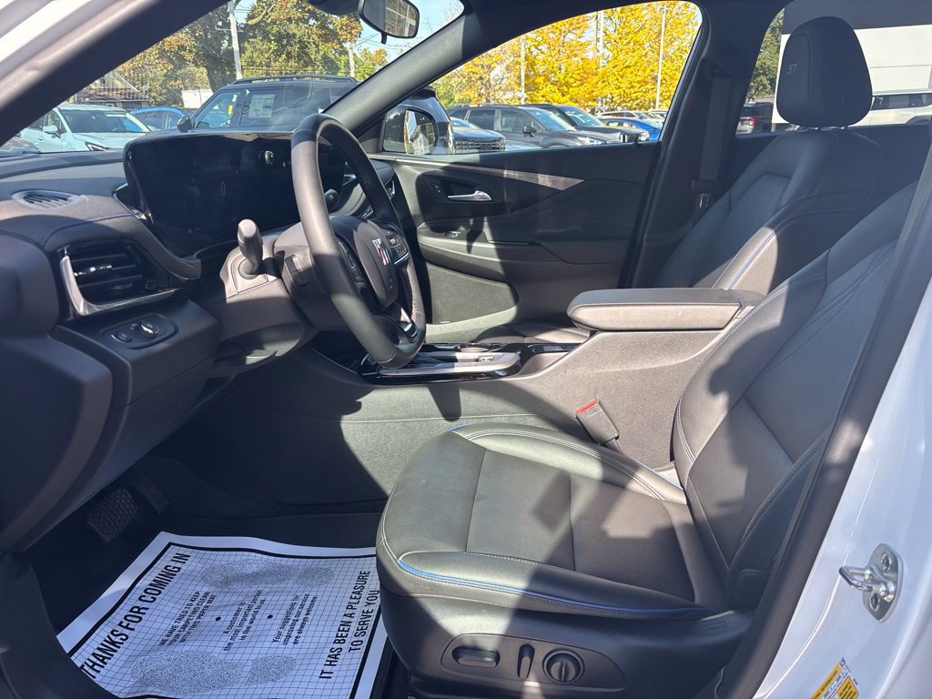 Used 2024 Buick Envista Sport Touring w/ Convenience I Package FWD image 14