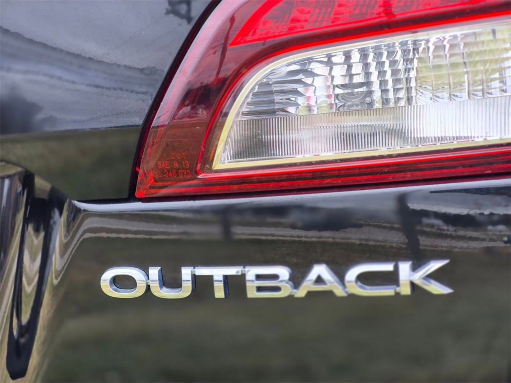 Used 2018 Subaru Outback 2.5i Premium image 10