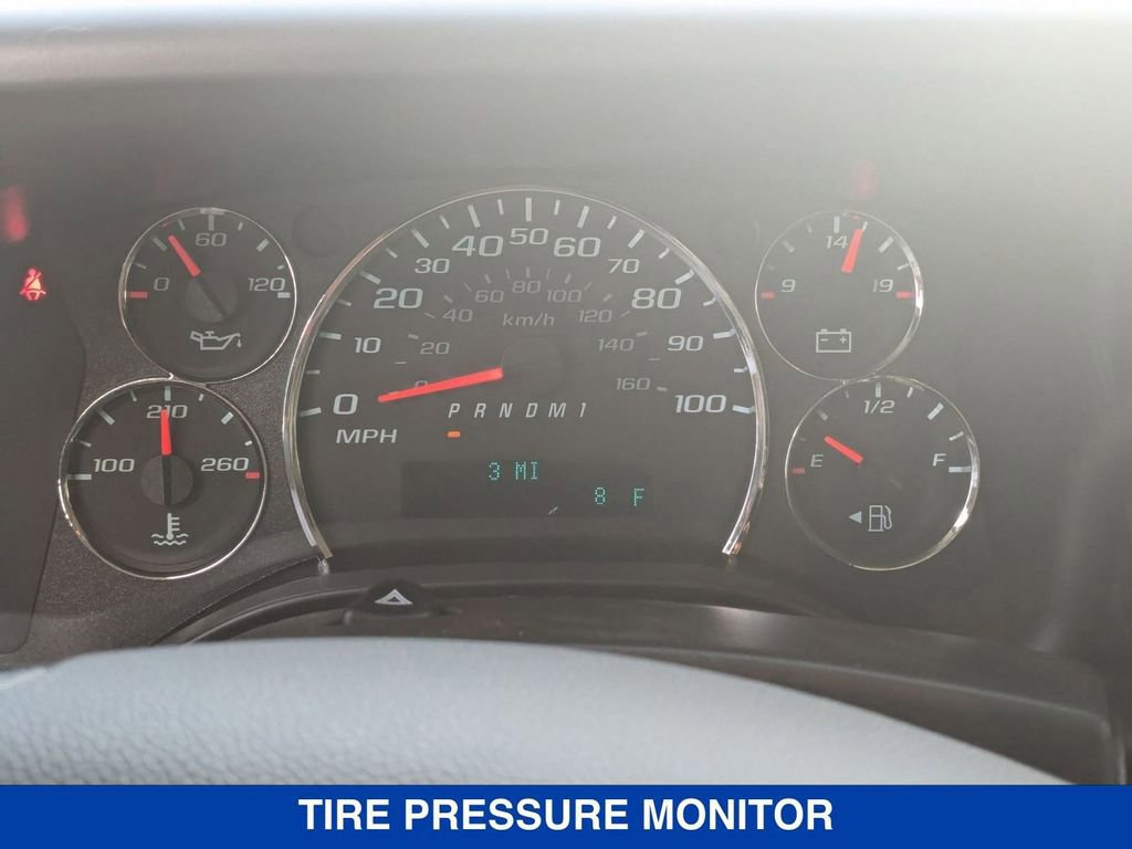 Used 2025 Chevrolet Express 3500 Extended image 21