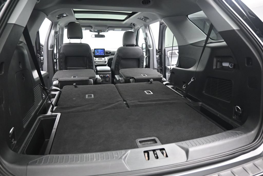 Certified 2023 Ford Explorer XLT w/ Equipment Group 202A RWD image 26