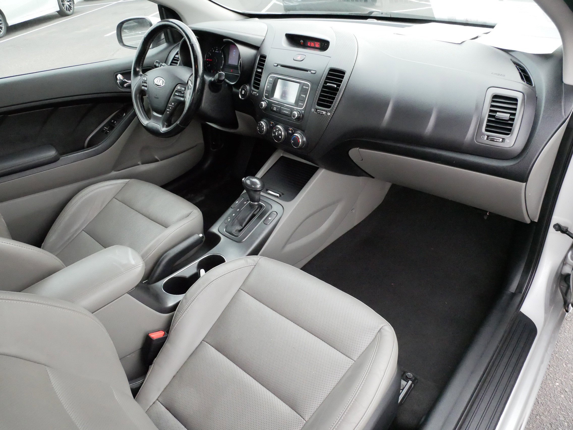 Used 2015 Kia Forte Koup EX w/ EX Premium Package FWD image 10