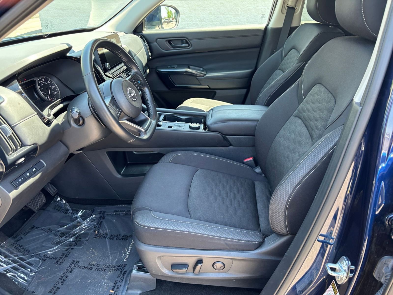 Used 2025 Nissan Pathfinder SV AWD/4WD image 30