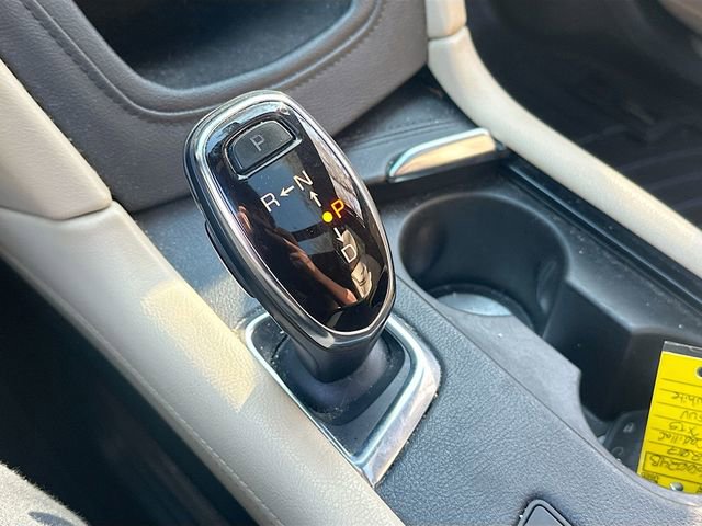 Used 2017 Cadillac XT5 Luxury w/ Driver Awareness Package image 18