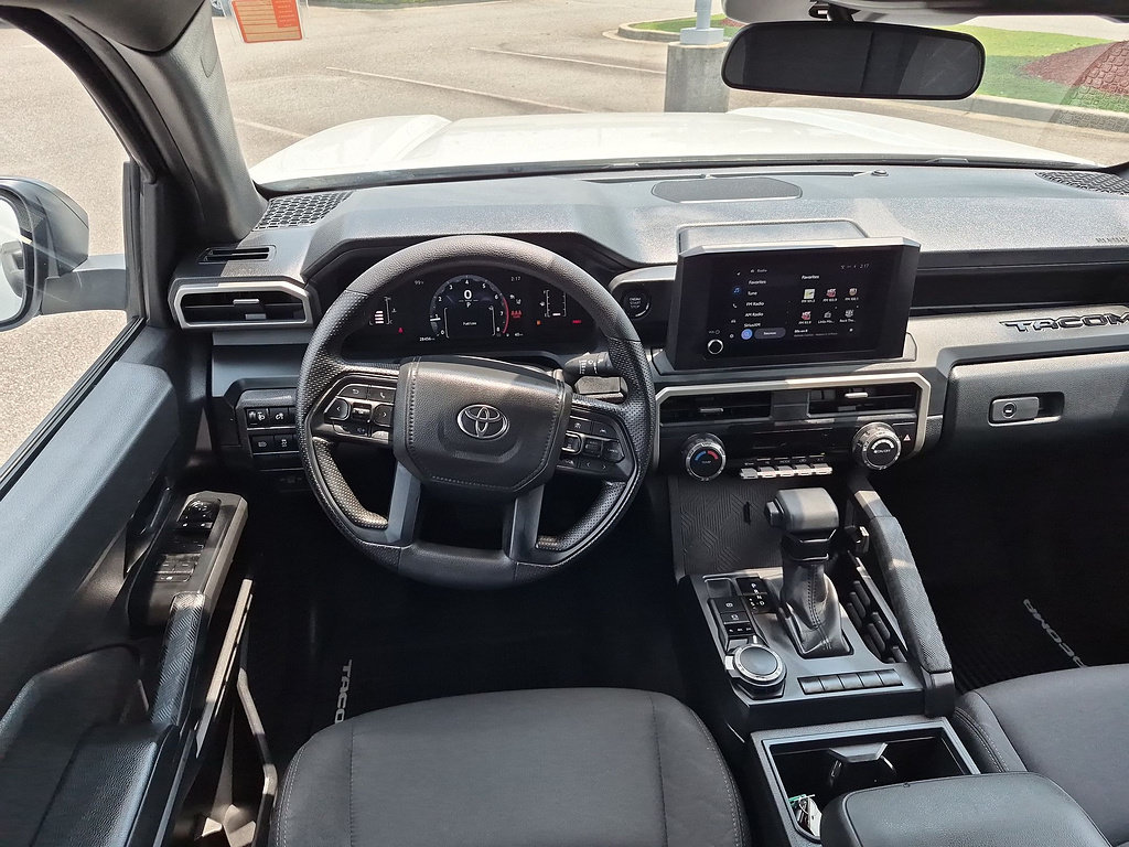 Used 2024 Toyota Tacoma SR AWD/4WD image 29