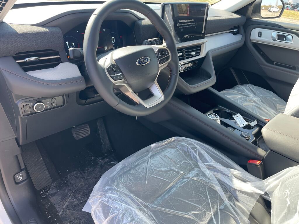 New 2026 Ford Explorer Active w/ Active Comfort Package image 6