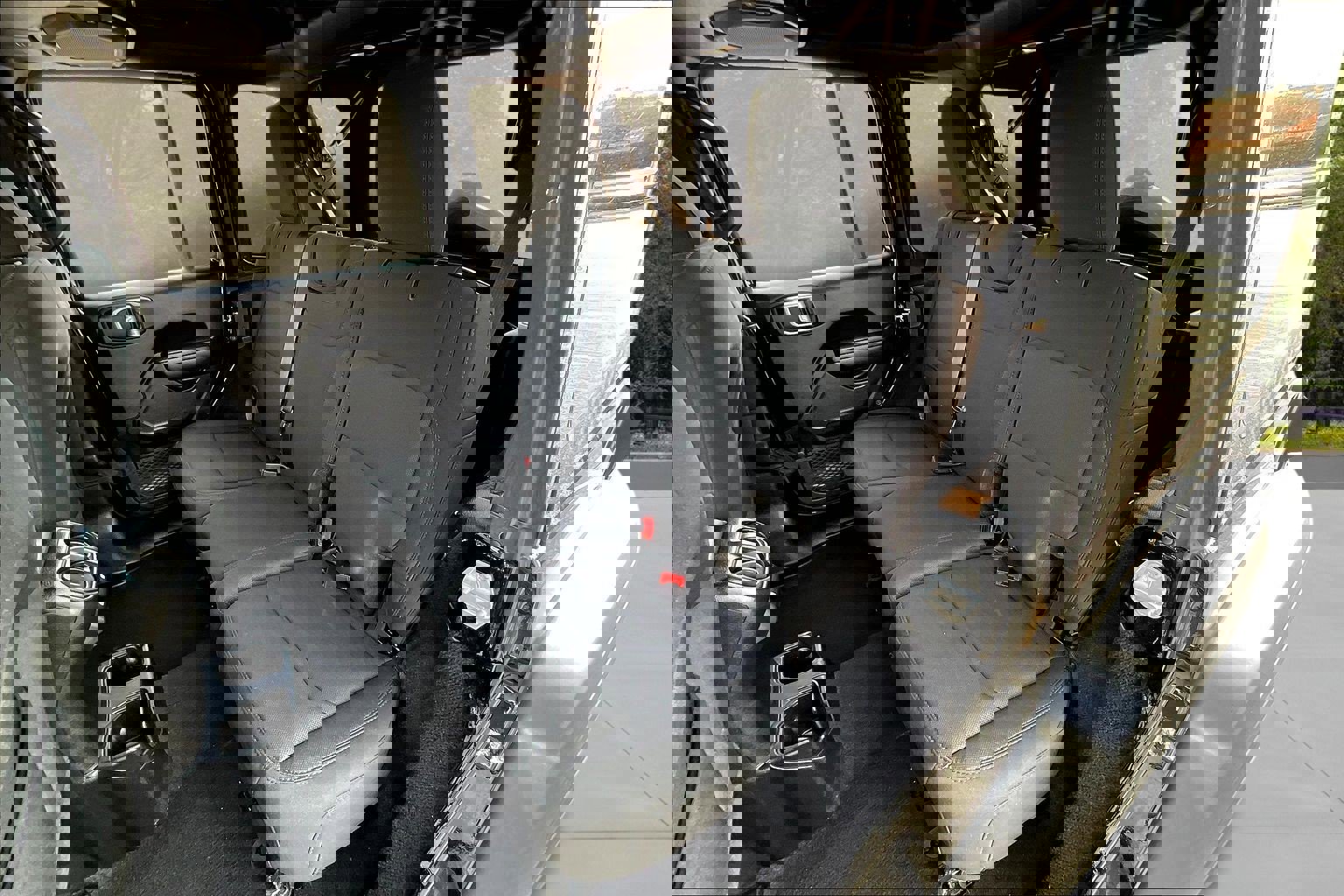 Used 2021 Jeep Wrangler Unlimited Sport image 24