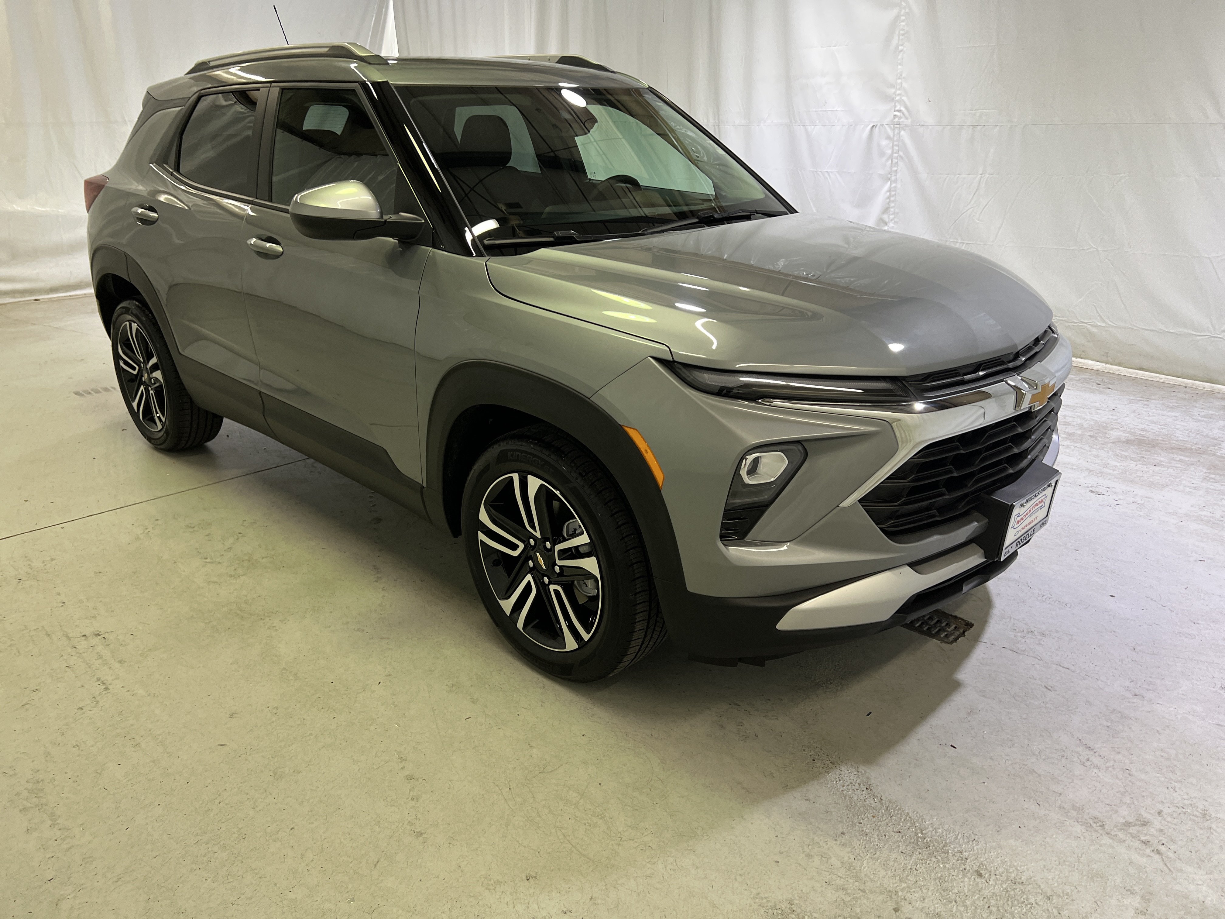 Certified 2025 Chevrolet TrailBlazer LT w/ Convenience Package FWD image 2