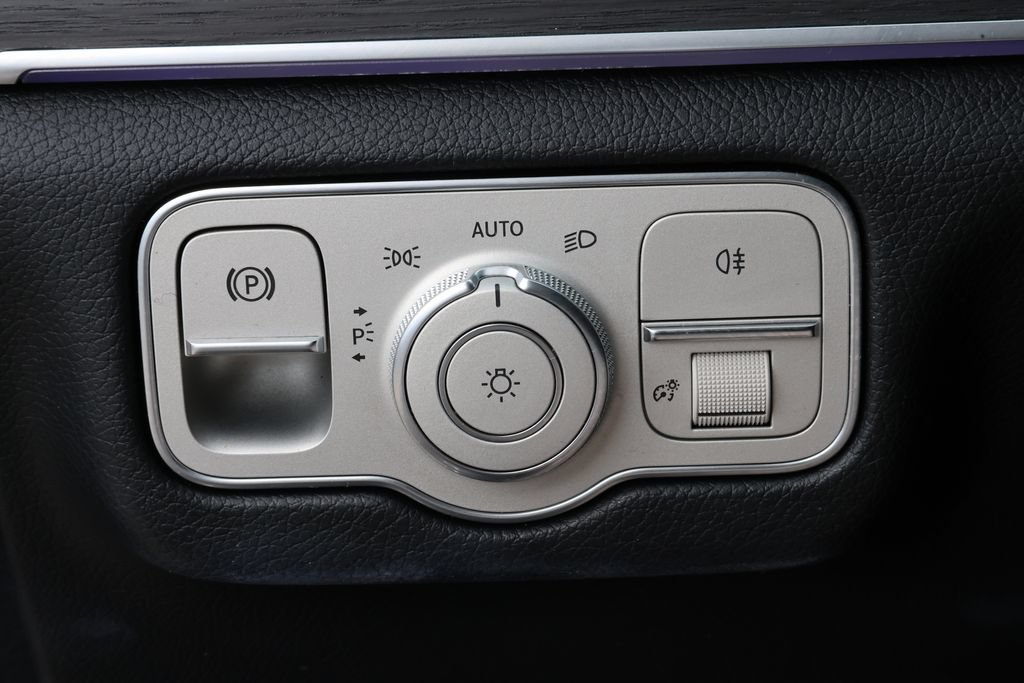 Used 2021 Mercedes-Benz GLS 450 4MATIC image 18
