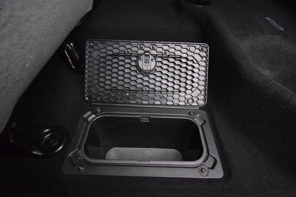 Used 2018 RAM 2500 Tradesman w/ Chrome Appearance Group image 37