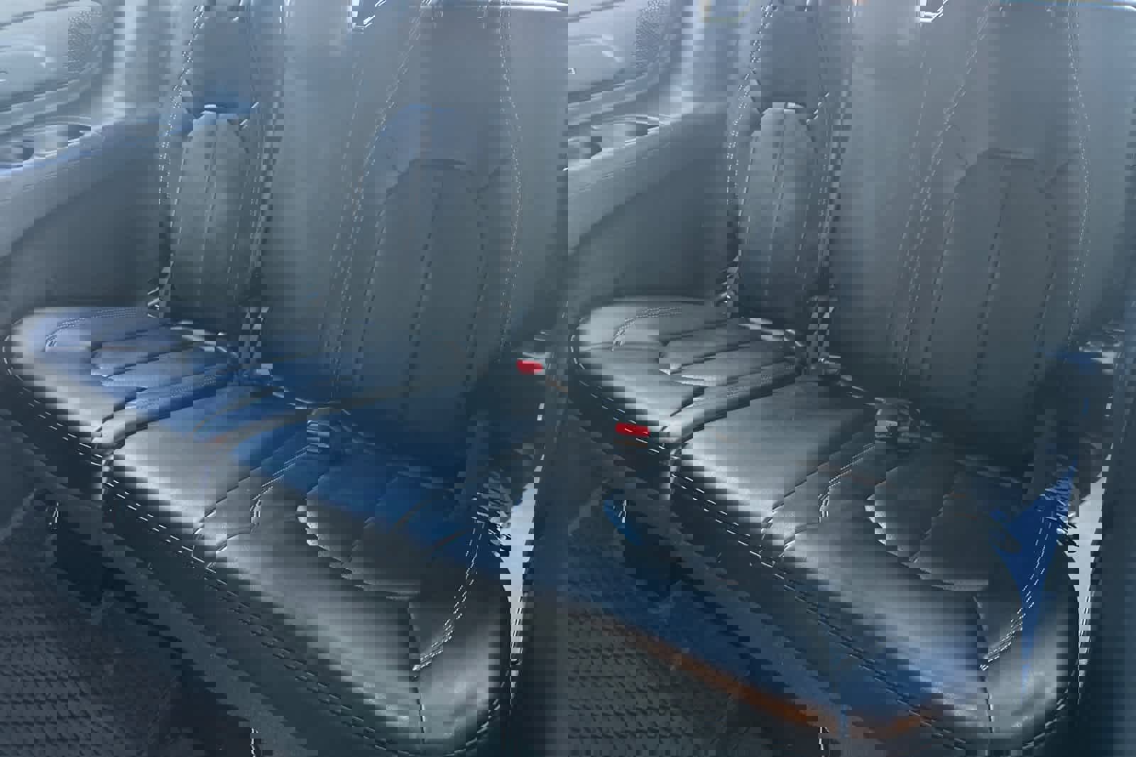 Used 2025 Chrysler Pacifica Select w/ Uconnect Theater Family Group image 15