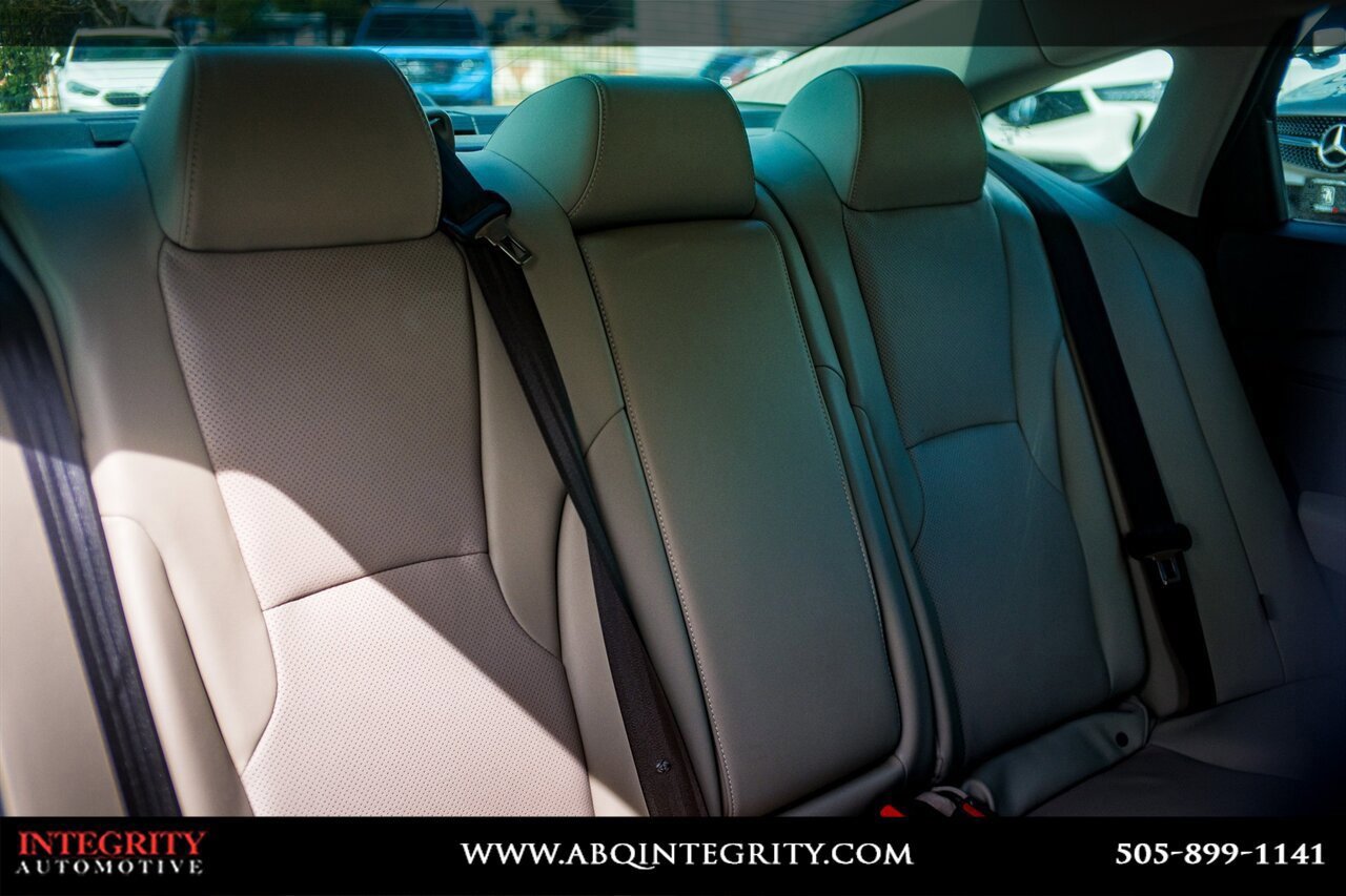 Used 2023 Honda Accord EX-L image 31