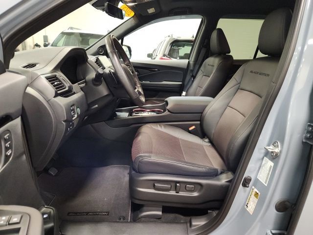 Certified 2025 Honda Ridgeline Black Edition image 11