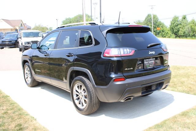 Used 2019 Jeep Cherokee Latitude Plus w/ Cold Weather Group AWD/4WD image 30