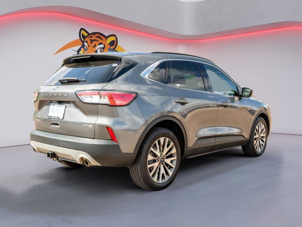 Used 2022 Ford Escape Titanium w/ Class II Trailer Tow Package image 5
