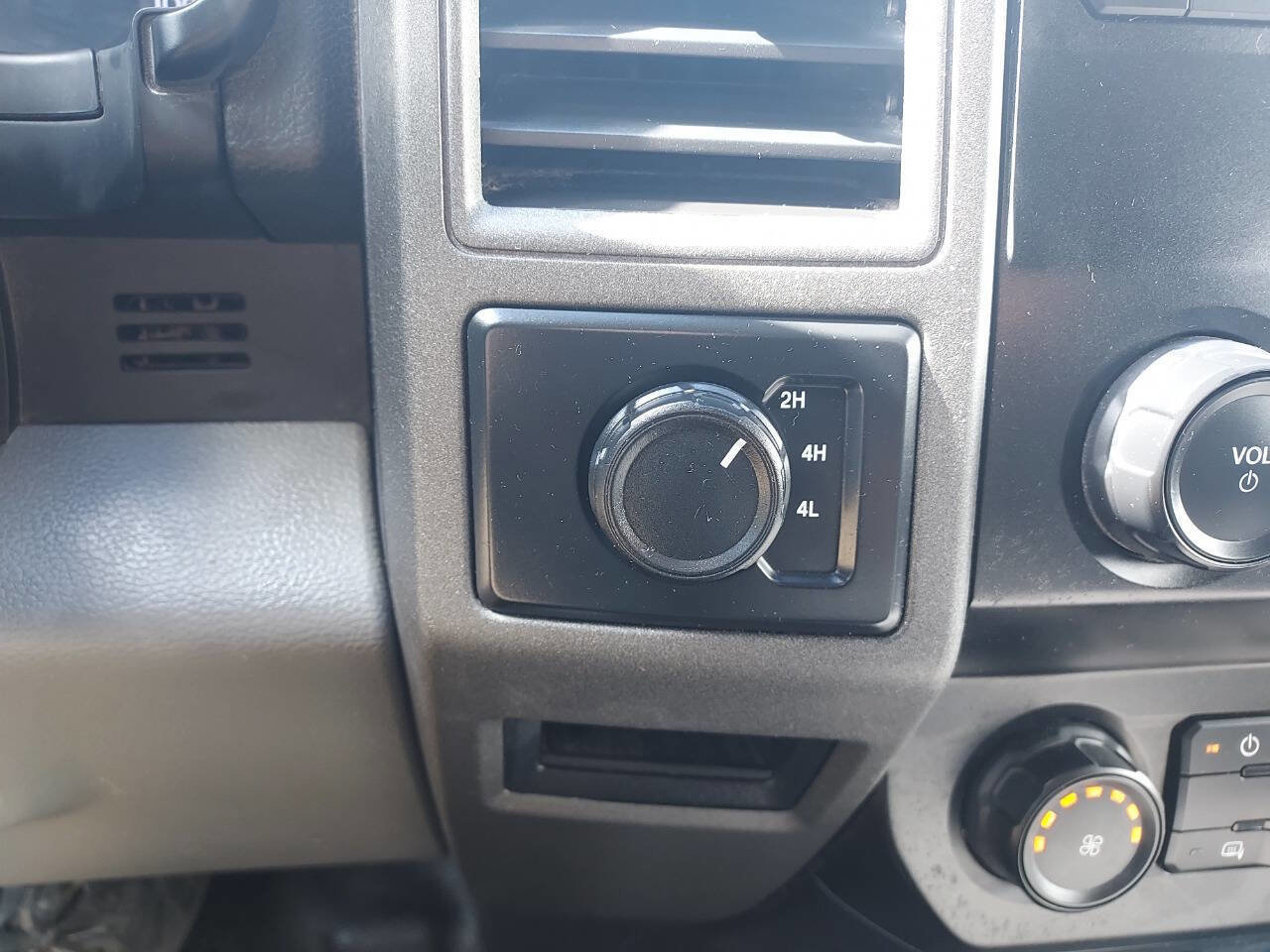 Used 2020 Ford F250 XL w/ Power Equipment Group image 20