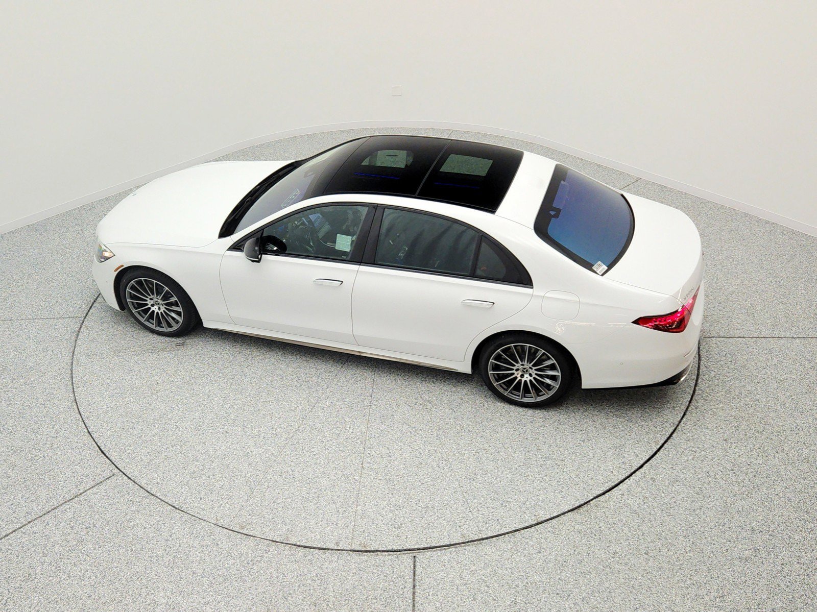 New 2026 Mercedes-Benz S 580e 4MATIC Sedan image 23
