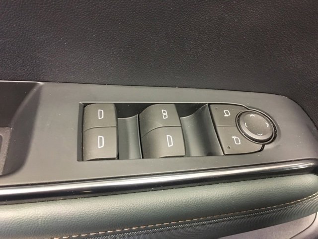 Used 2024 GMC Acadia AT4 w/ LPO, Floor Liner Package image 34