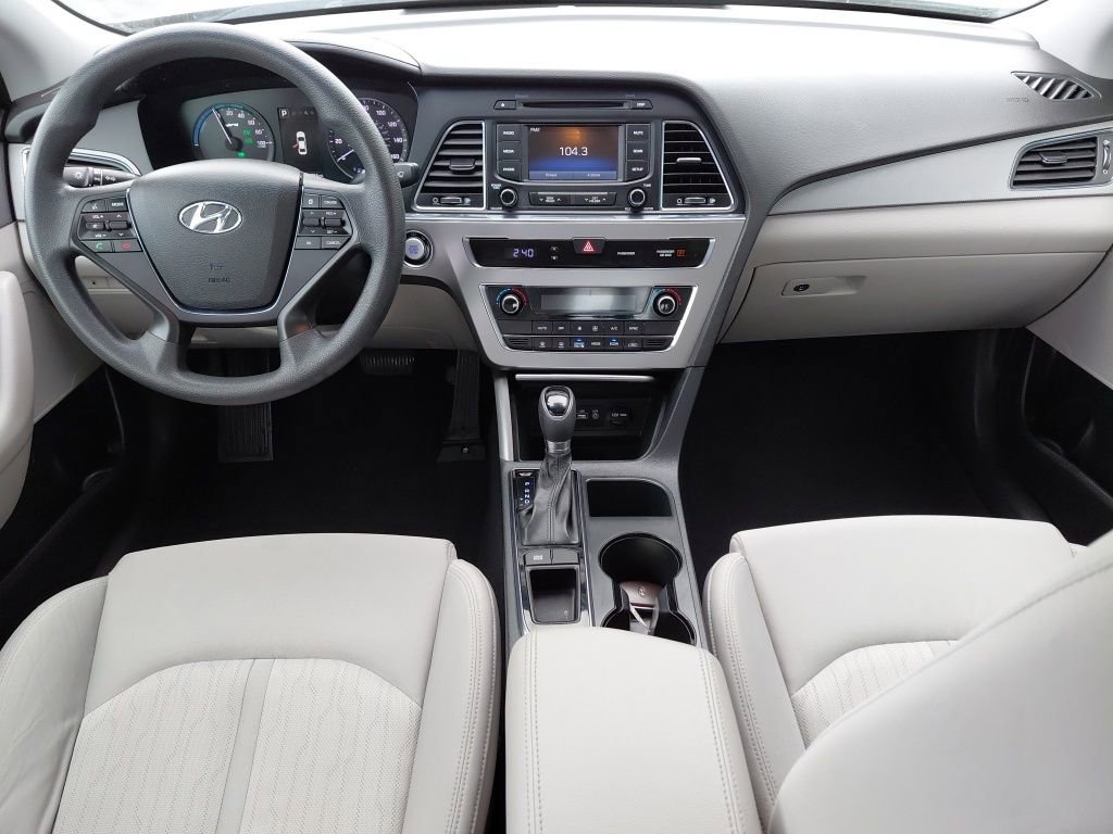 Used 2016 Hyundai Sonata SE image 29