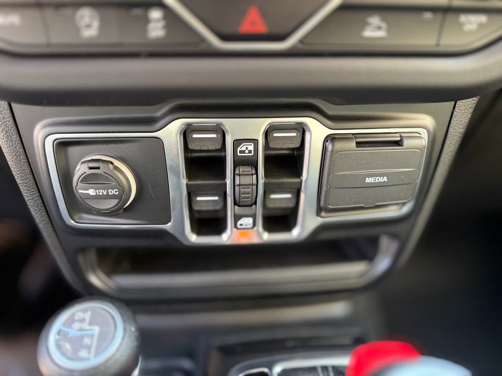 Used 2024 Jeep Wrangler Sahara w/ Technology Group image 24