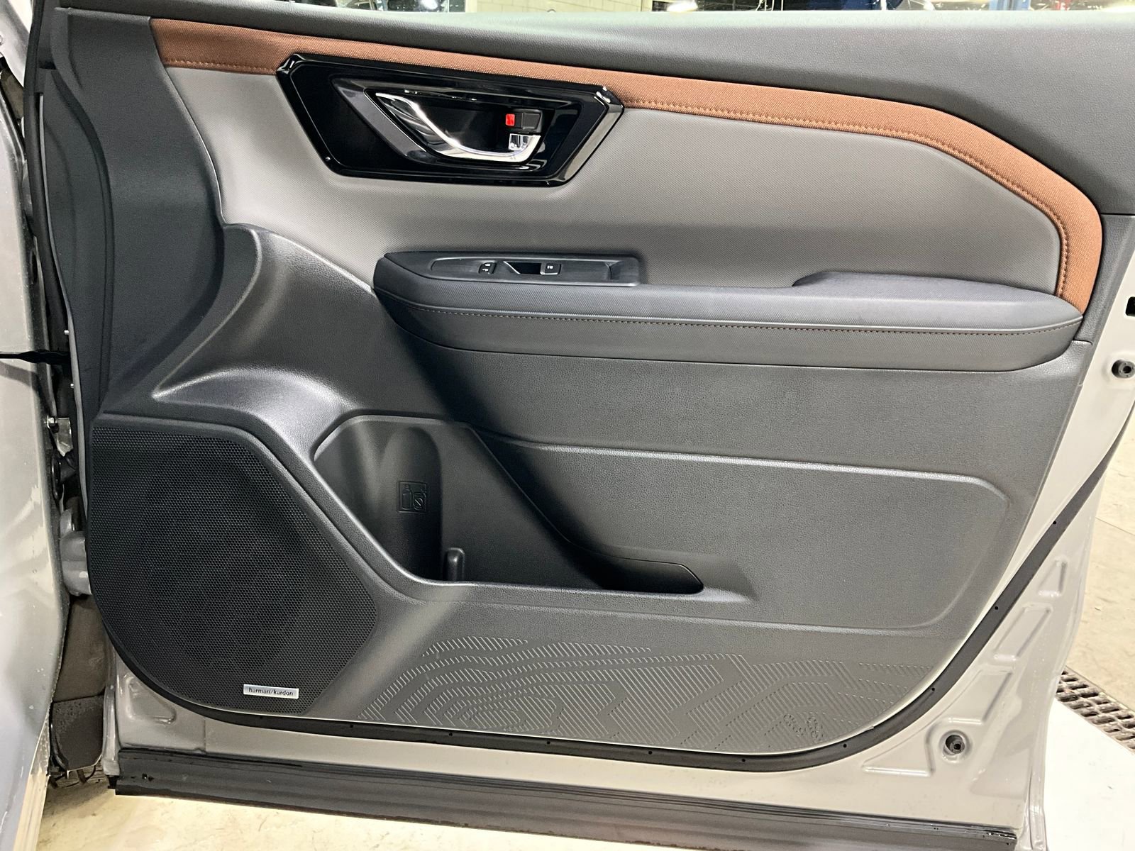 Used 2025 Subaru Forester Sport image 22