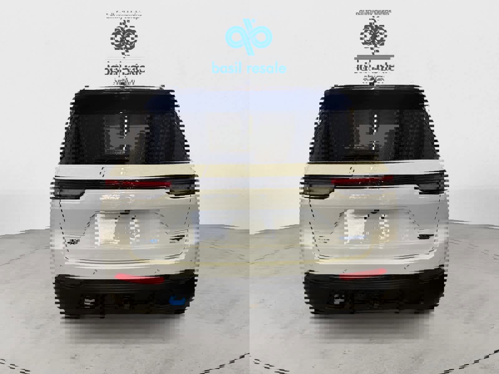 Used 2022 Jeep Grand Cherokee Trailhawk w/ Luxury Tech Group III image 4