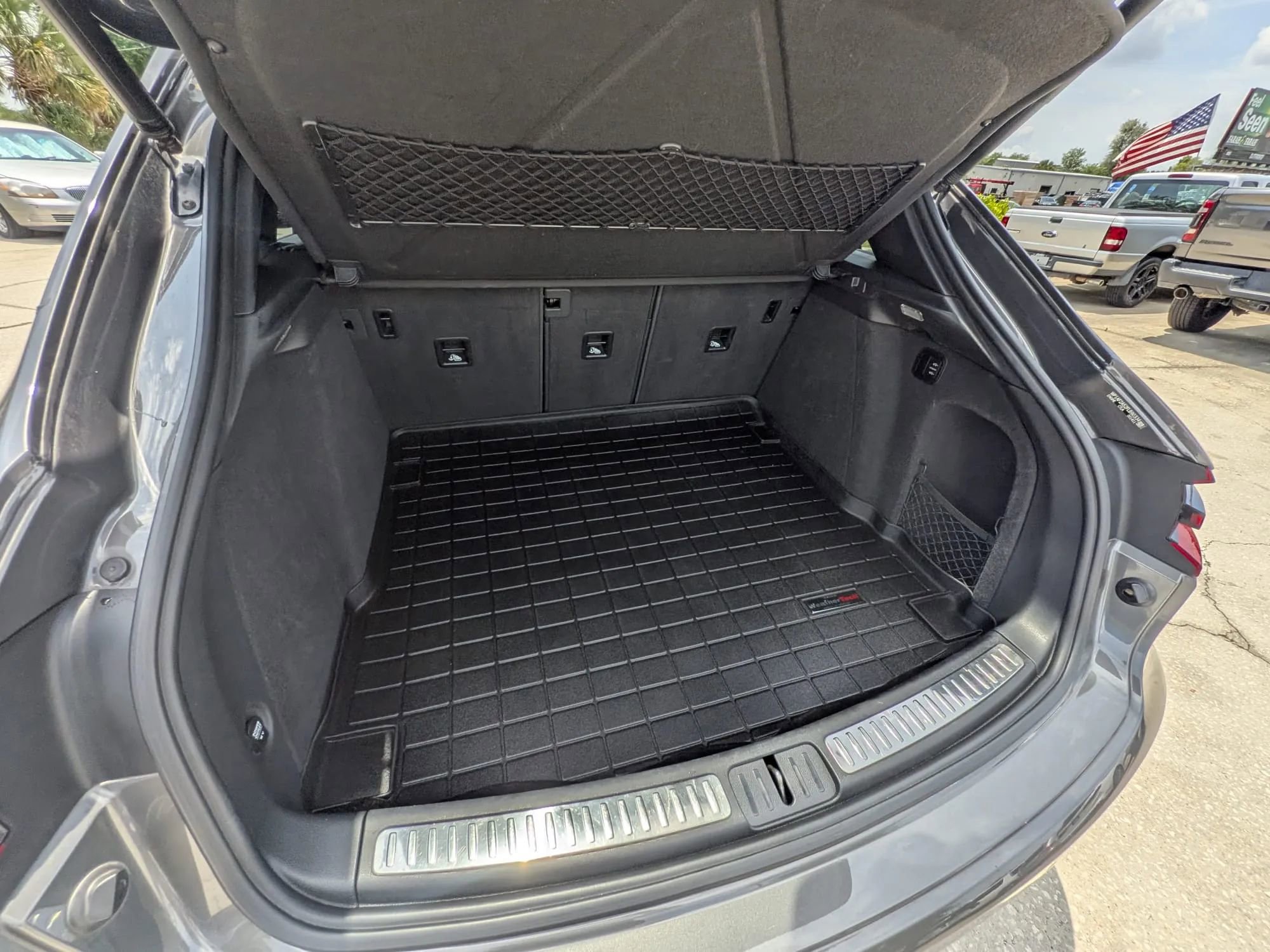 Used 2015 Porsche Macan Turbo AWD/4WD image 12