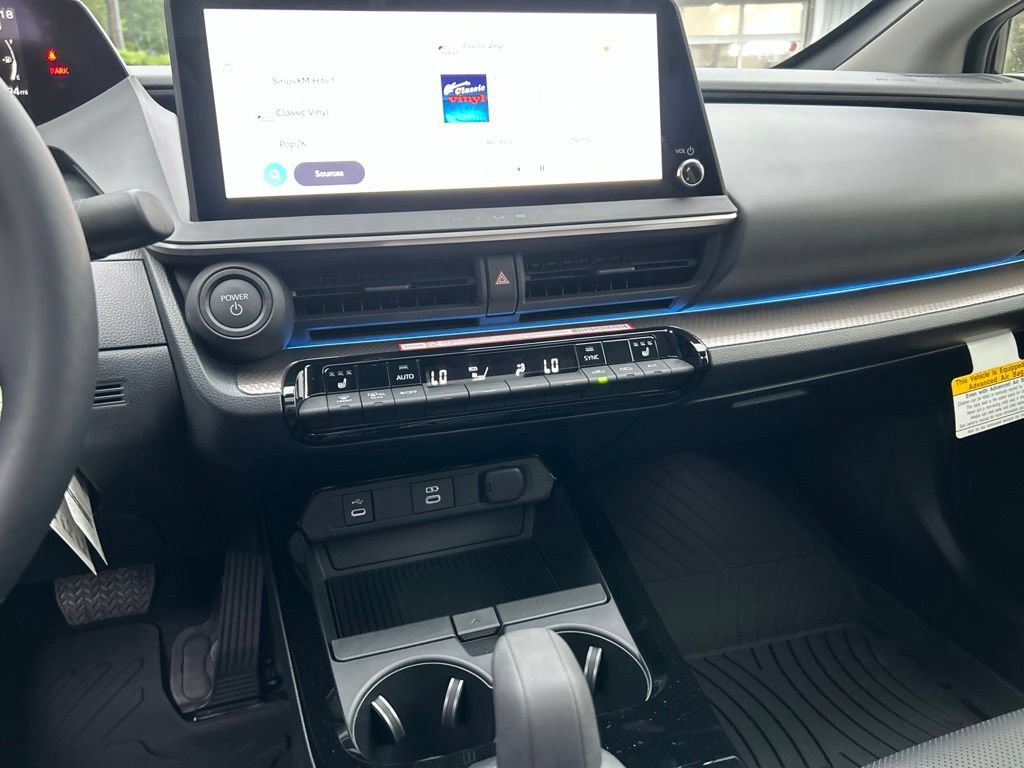 New 2027 Toyota Prius XLE AWD/4WD image 17