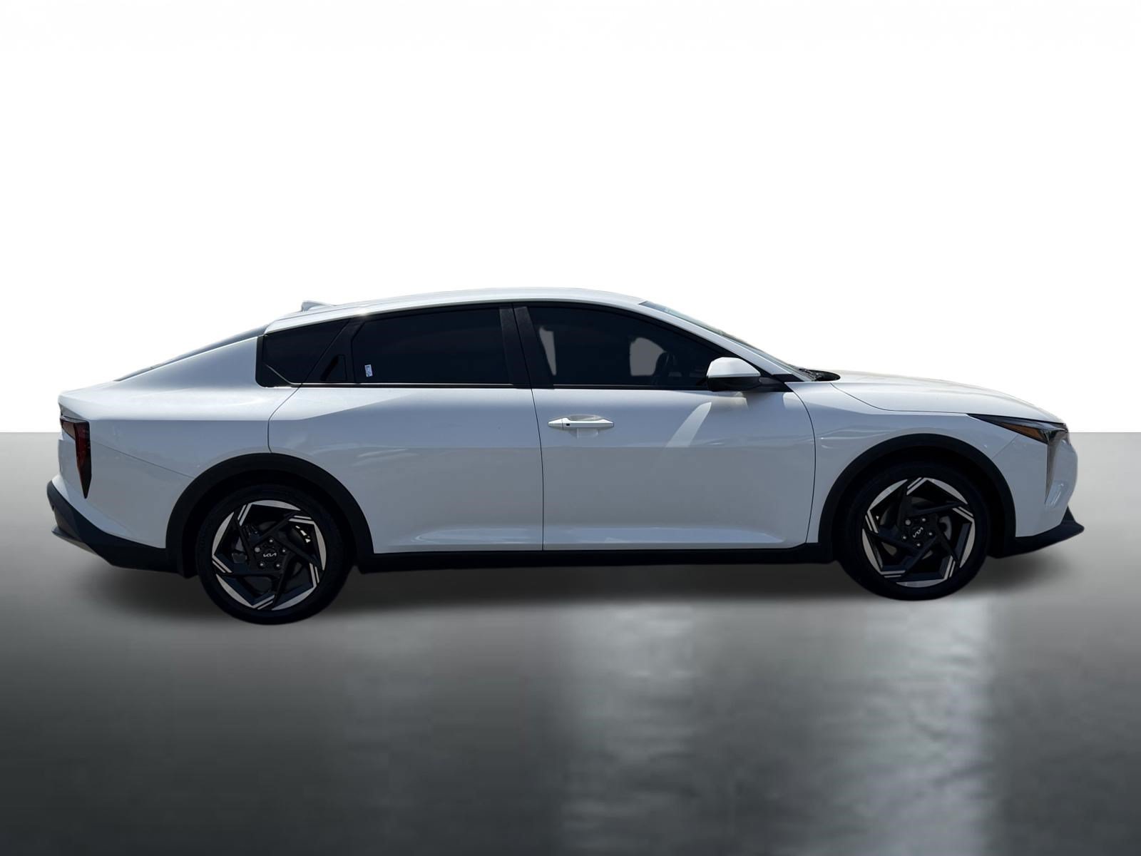 Certified 2025 Kia K4 EX FWD image 9