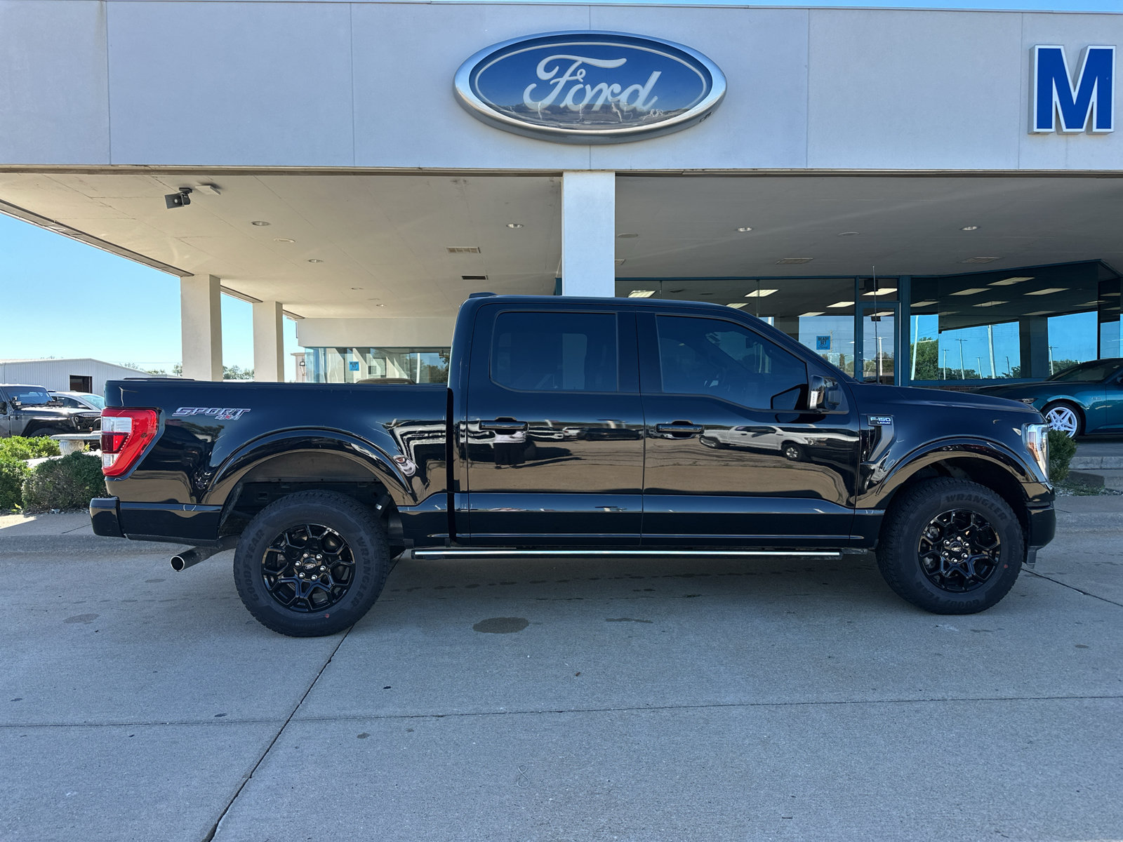 Used 2023 Ford F150 Lariat w/ Equipment Group 502A High AWD/4WD image 13