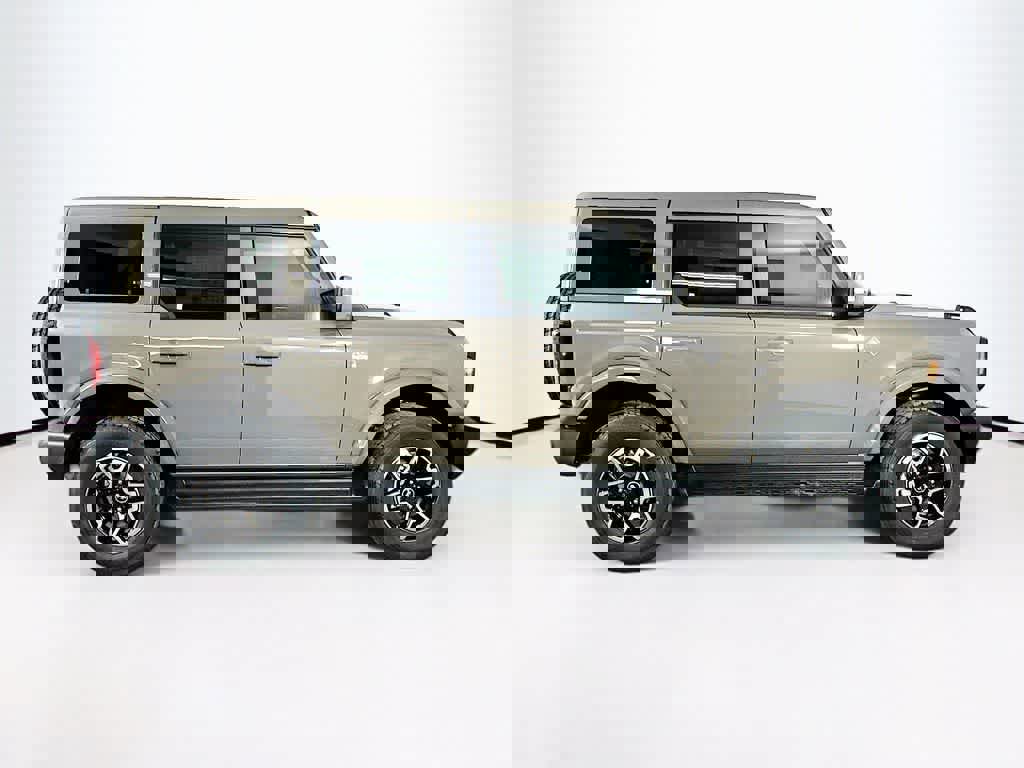 New 2025 Ford Bronco Outer Banks AWD/4WD image 26