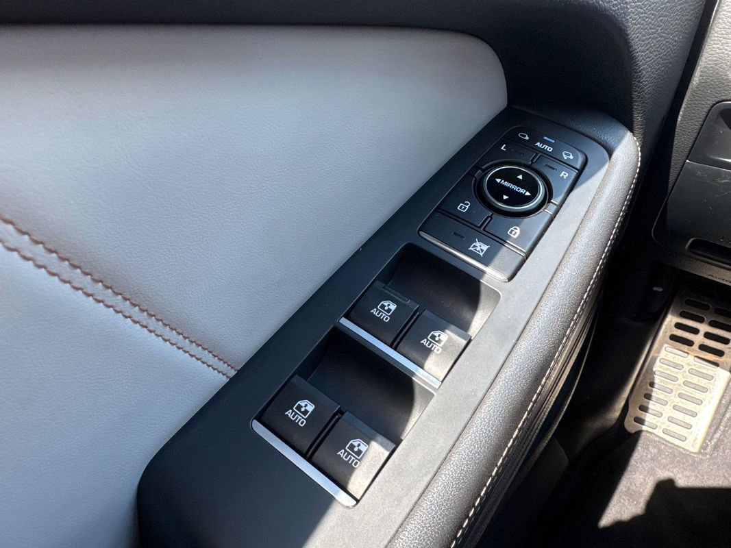 Used 2018 Genesis G80 3.3T Sport image 41