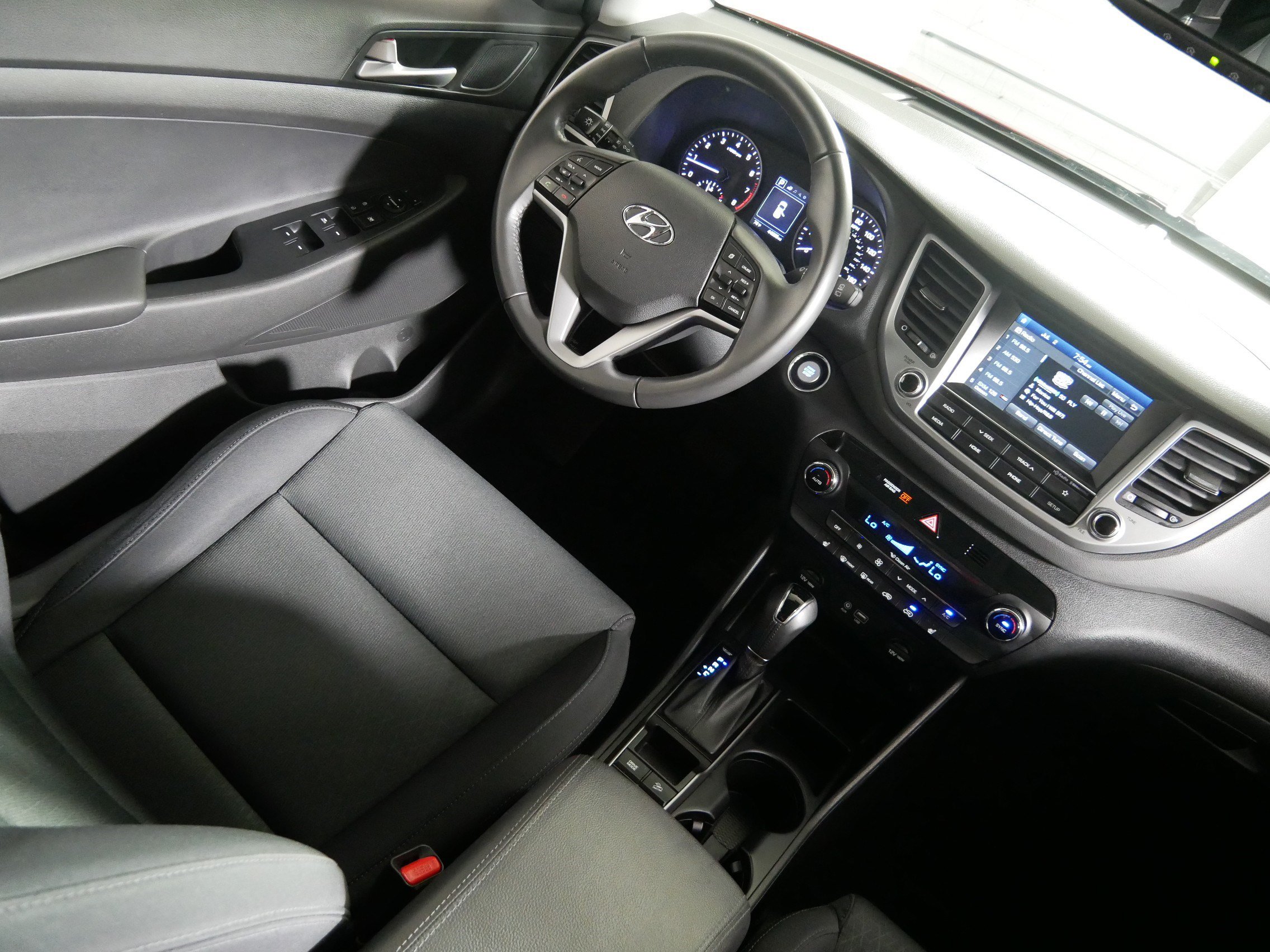 Used 2018 Hyundai Tucson Value AWD/4WD image 9