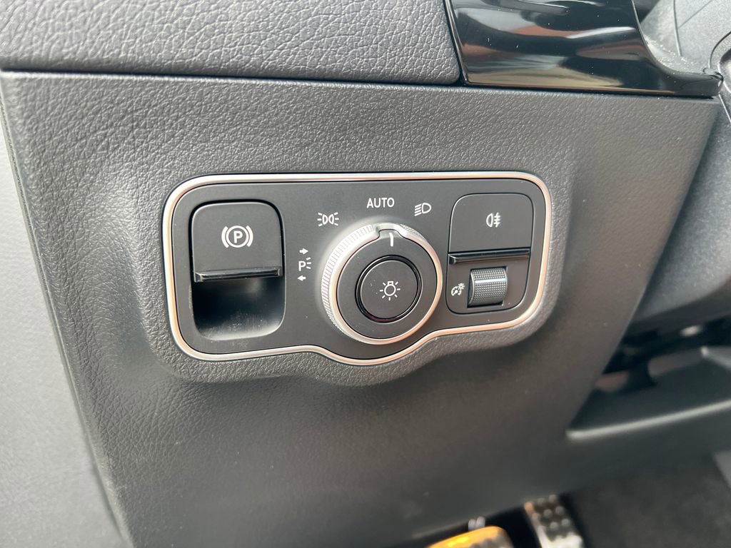 New 2026 Mercedes-Benz GLA 35 AMG 4MATIC image 33