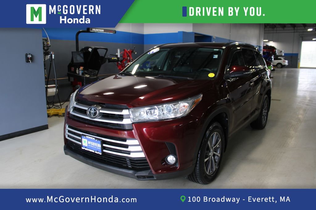 Used 2019 Toyota Highlander XLE image 1