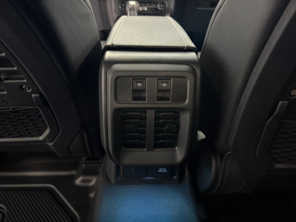 New 2026 Ford Bronco Badlands AWD/4WD image 17