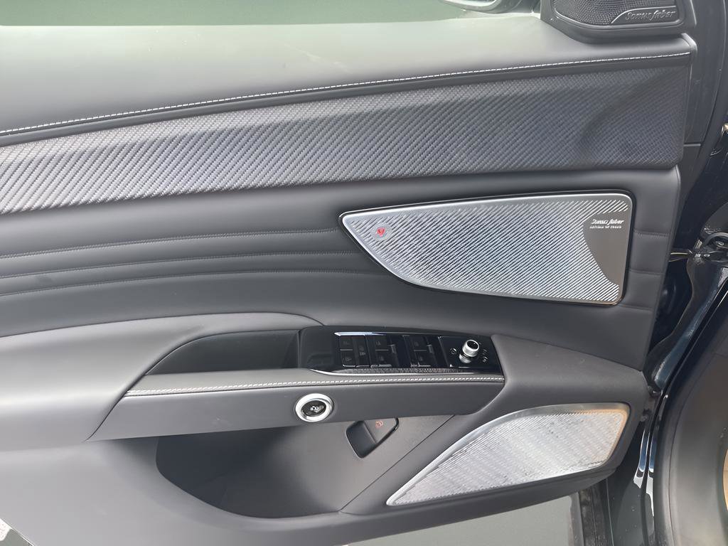 New 2025 Maserati Grecale Trofeo image 17