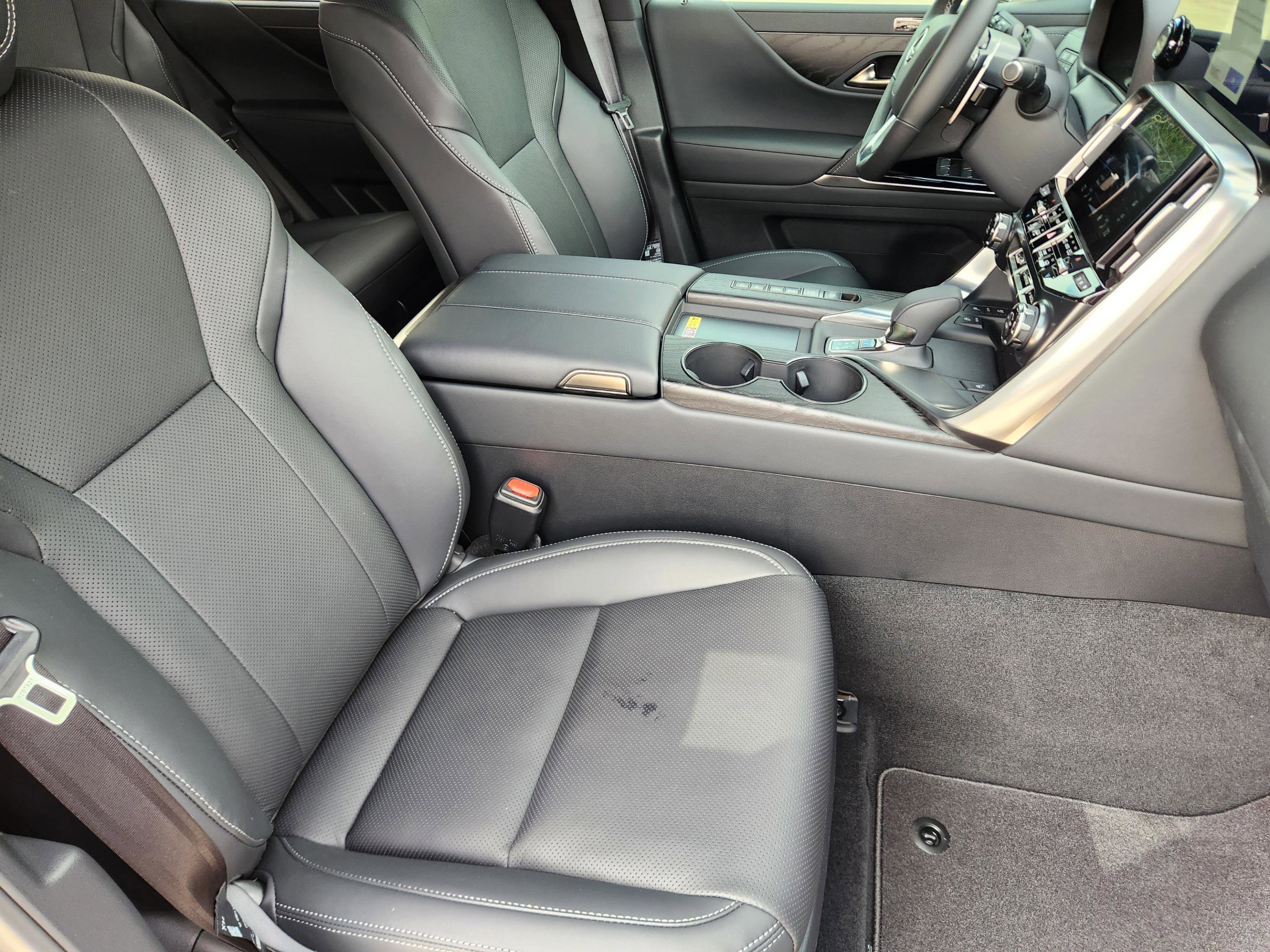 New 2026 Lexus LX 700h Luxury AWD/4WD image 9
