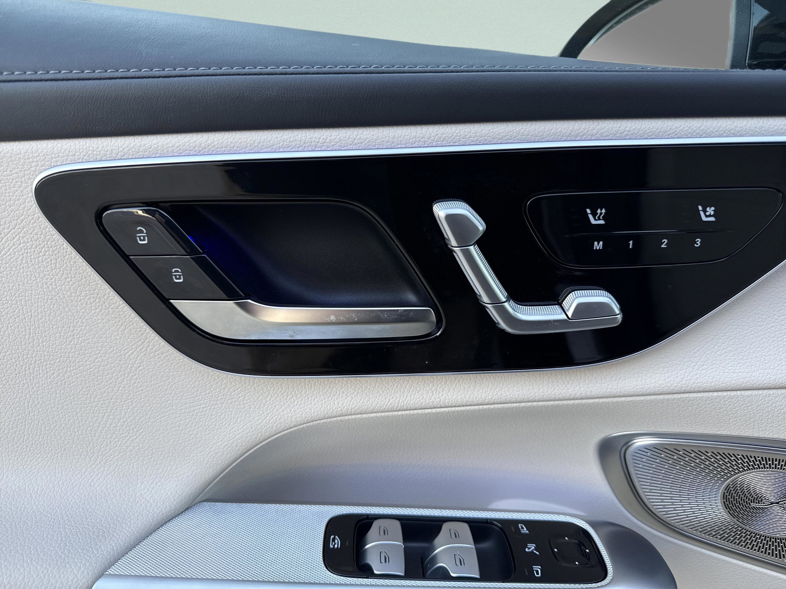 Certified 2023 Mercedes-Benz GLC 300 image 34