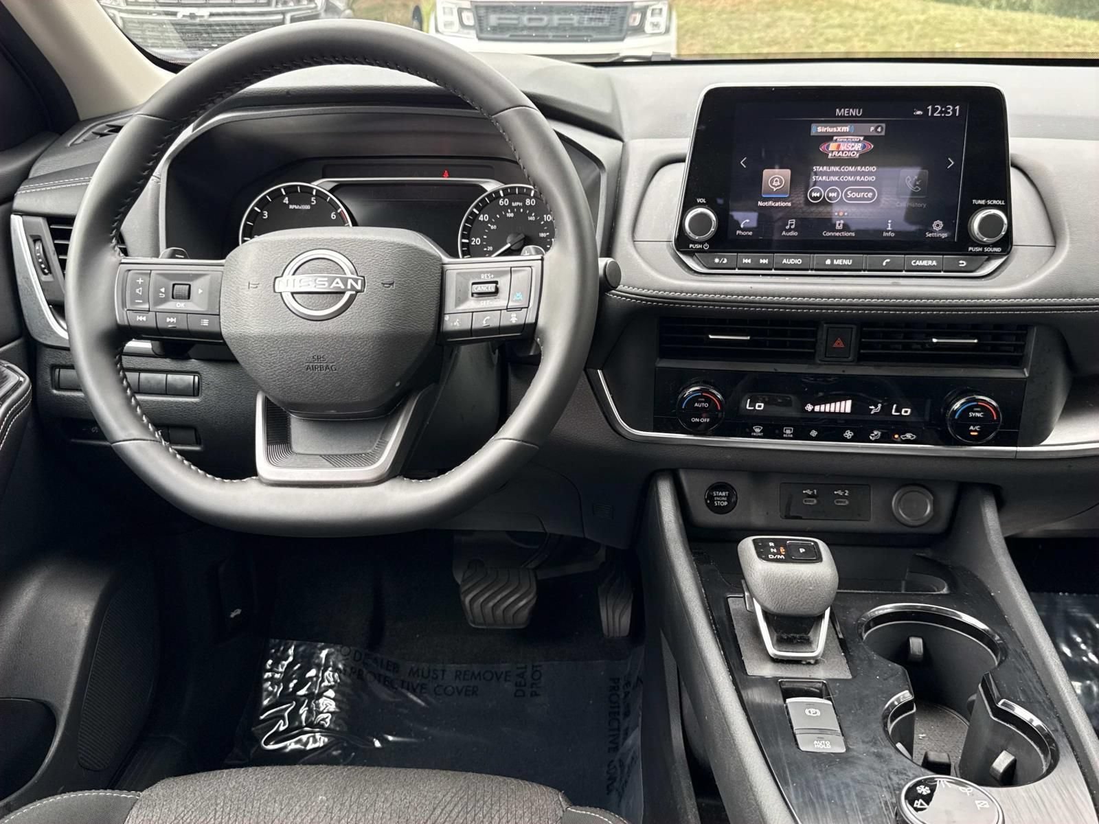 Certified 2026 Nissan Rogue SV AWD/4WD image 8