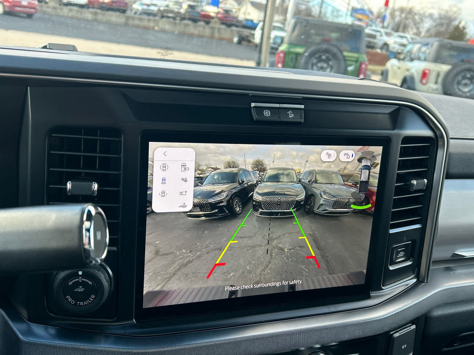 New 2026 Ford F350 Platinum w/ Tremor Off-Road Package image 39