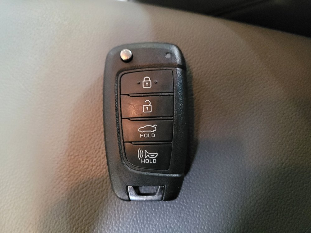 Used 2024 Hyundai Elantra SE FWD image 32