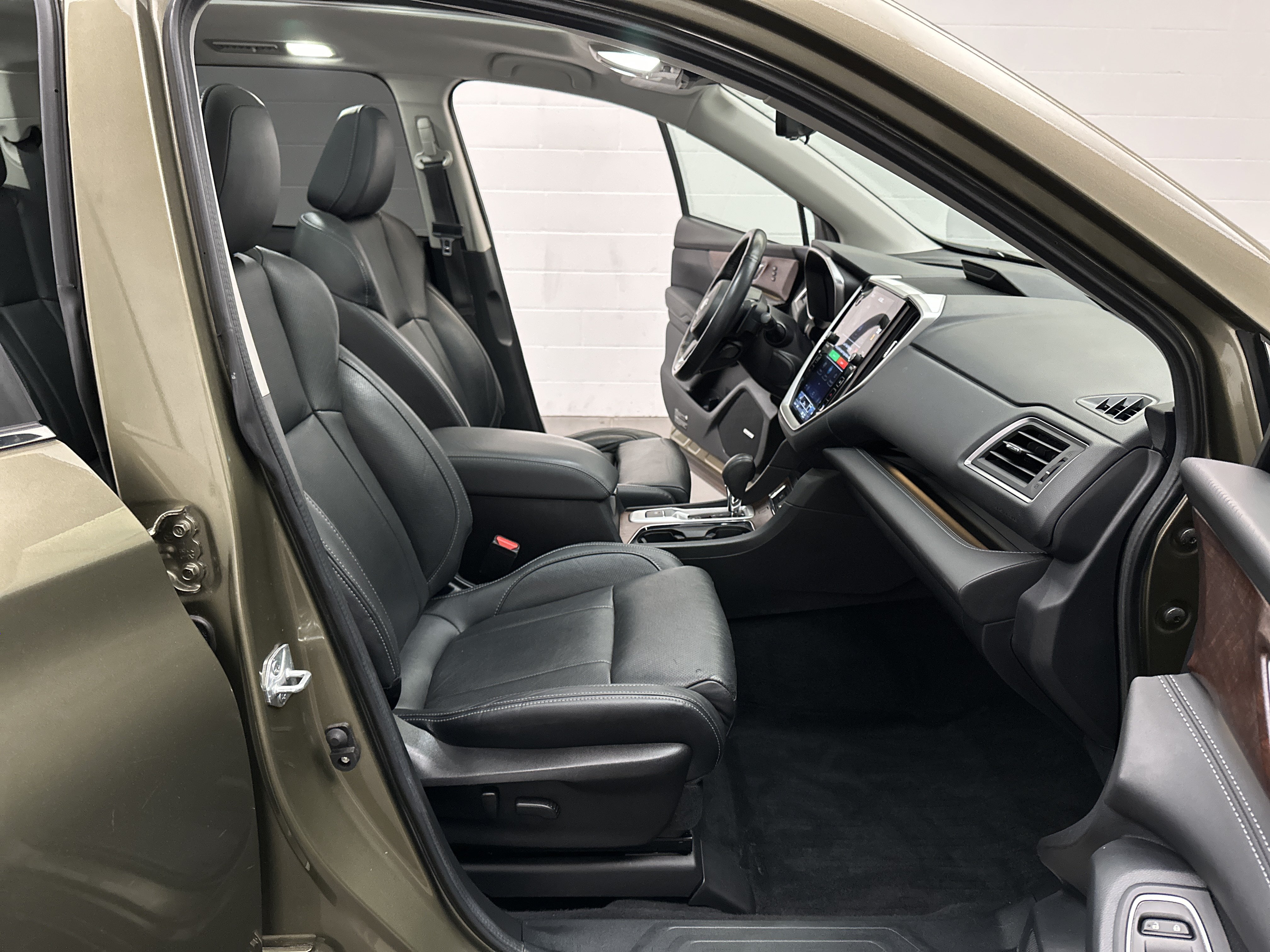 Used 2023 Subaru Ascent Touring AWD/4WD image 26