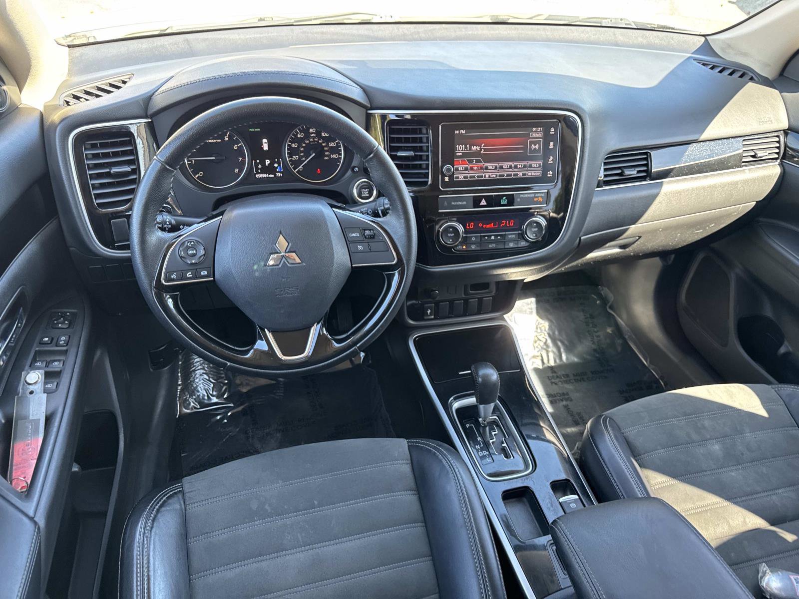 Used 2019 Mitsubishi Outlander SE image 7