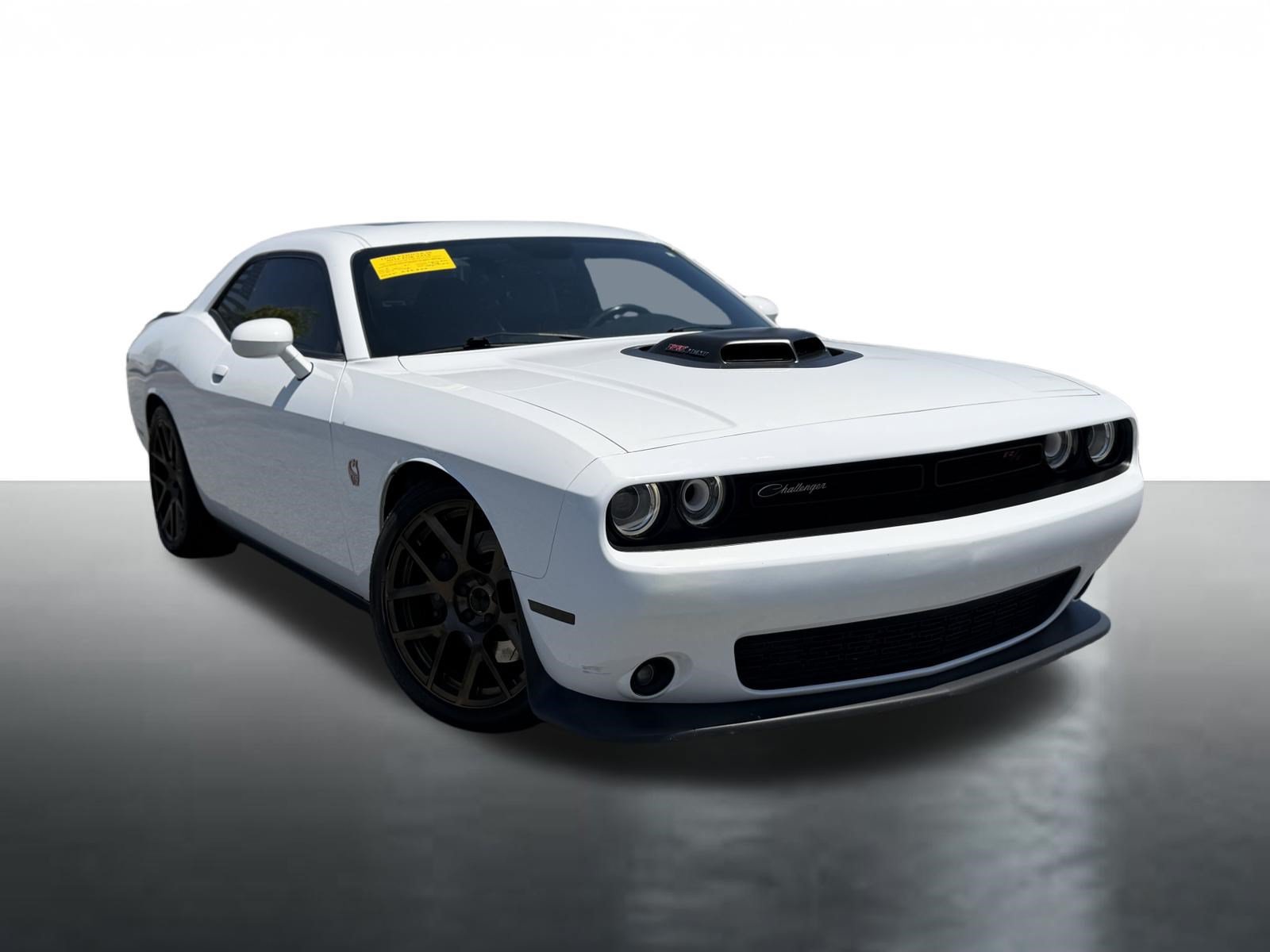 Used 2016 Dodge Challenger R/T Scat Pack RWD image 2