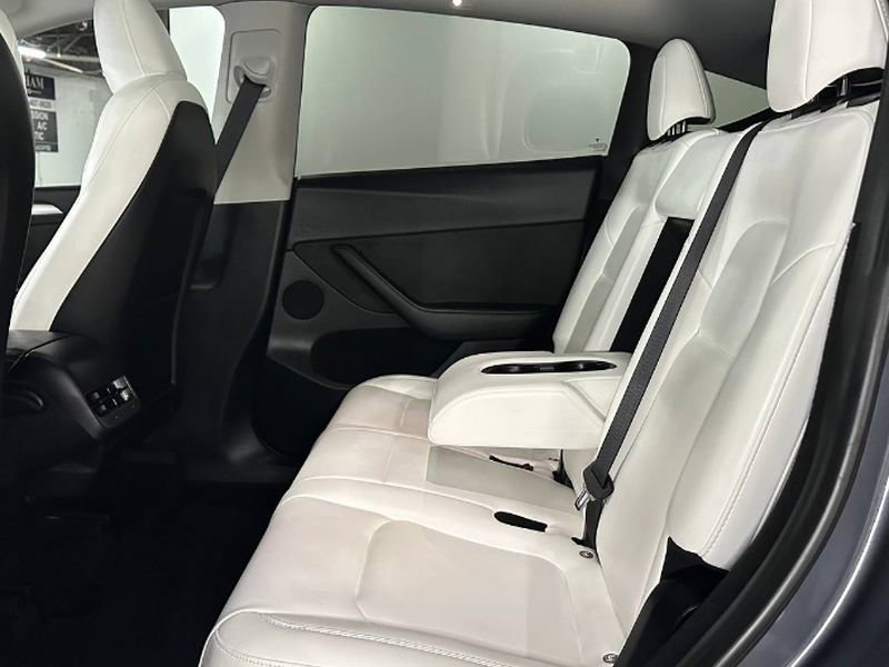 Used 2023 Tesla Model Y Performance AWD/4WD image 15